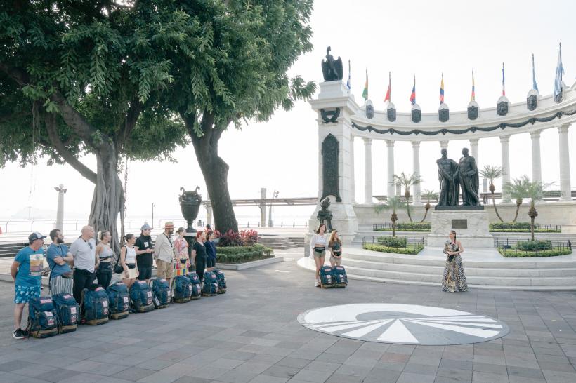 Diseară, de la 20:30, la America Express: întâlnire palpitantă la cursa pentru ultima șansă  Concurenții hrănesc crocodili într-o pădure de mangrove 18872896