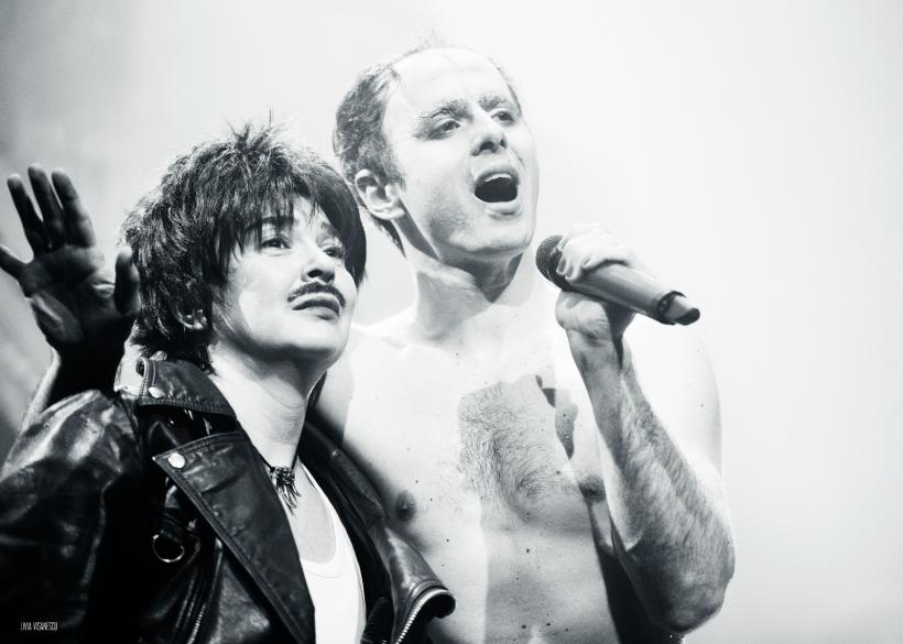 Hedwig and the Angry Inch, se joacă prima dată la Teatrul Odeon, pe 6 decembrie 18872815