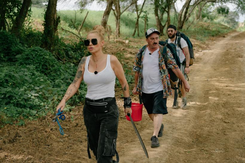 Apariție neașteptată, diseară, la America Express:  Anamaria Prodan îi însoțește pe Romică și Cătălin Țociu pe Drumul Soarelui! 18873102