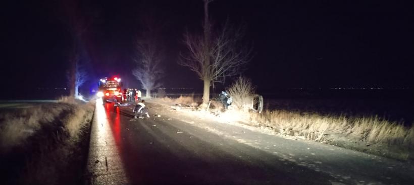 Accident teribil în Teleorman: Doi bărbați au decedat, iar o femeie se zbate între viață și moarte după ce o mașină s-a răsturnat pe câmp 18873387