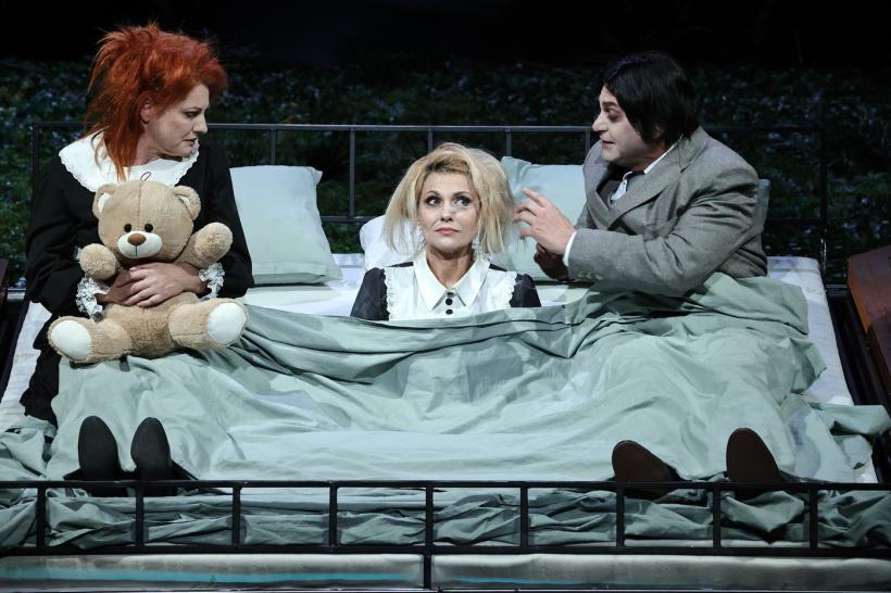 CONUL LEONIDA FAȚĂ CU REACȚIUNEA, direcția scenică Felix Alexa, la Teatrul Național din Timișoara 18873536