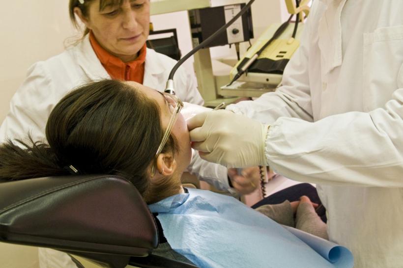 Propunere: Gratuit la stomatolog pentru persoanele cu handicap