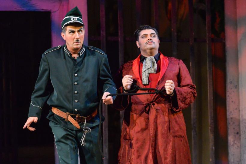 Atmosferă festivă la trecerea dintre ani, pe Scena Operei române clujene! 18874153