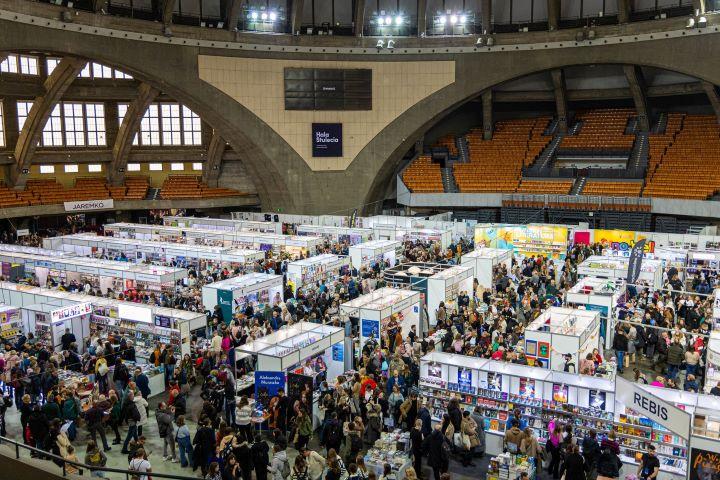 Participarea românească la Târgul Cărților Bune de la Wrocław, apreciată de vizitatori și remarcată de presă 18874156