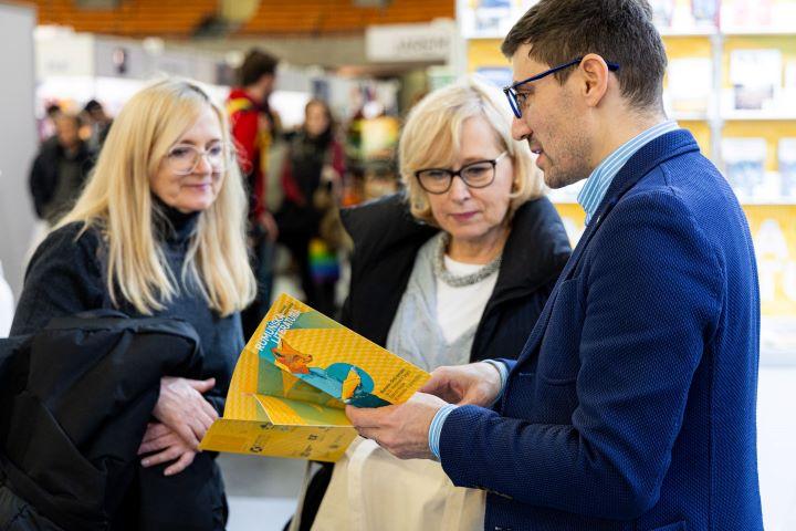 Participarea românească la Târgul Cărților Bune de la Wrocław, apreciată de vizitatori și remarcată de presă 18874157