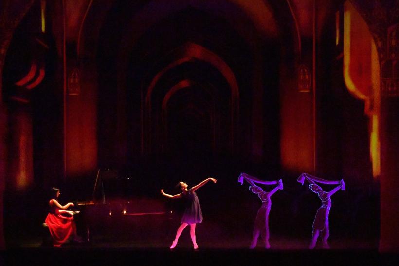 THE NUTCRACKER AND I  // SPĂRGĂTORUL DE NUCI ȘI CU MINE  pianista Alexandra Dariescu oferă un minunat cadou de Crăciun  publicului din România 18874078