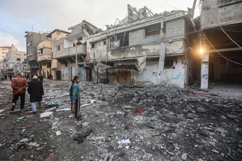 Armata israeliană a cerut evacuarea URGENTĂ a locuitorilor din Khan Younis. Opt români și familiile acestora au ajuns astăzi acasă 18874286