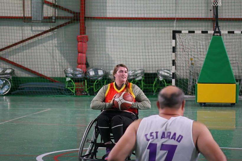 Performanță uriașă: trofeul Campionatului Național de Baschet în Fotoliu Rulant merge la Brașov  18874415