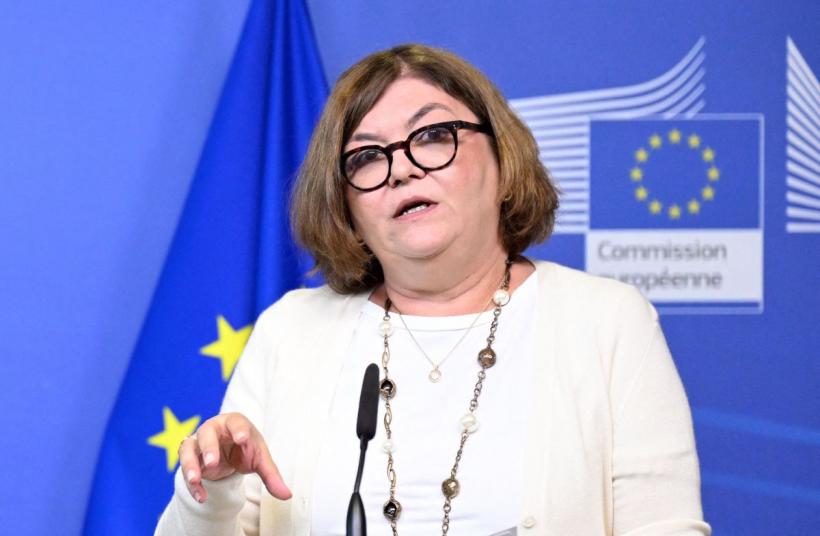 România se pregătește de ecologism extrem: mașina personală, folosită cel mult 6.500 km/an. Viitorul ne întoarce în „Epoca de Aur”, ba chiar își propune să o depășească  18874356