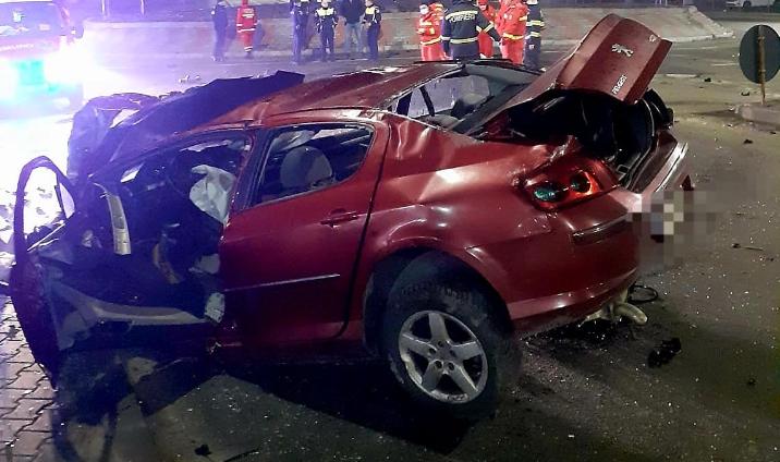 Tragedie la ieșire din Constanța: un tânăr de 24 de ani a murit pe loc după ce a sărit cu bolidul într-un sens giratoriu 18874630