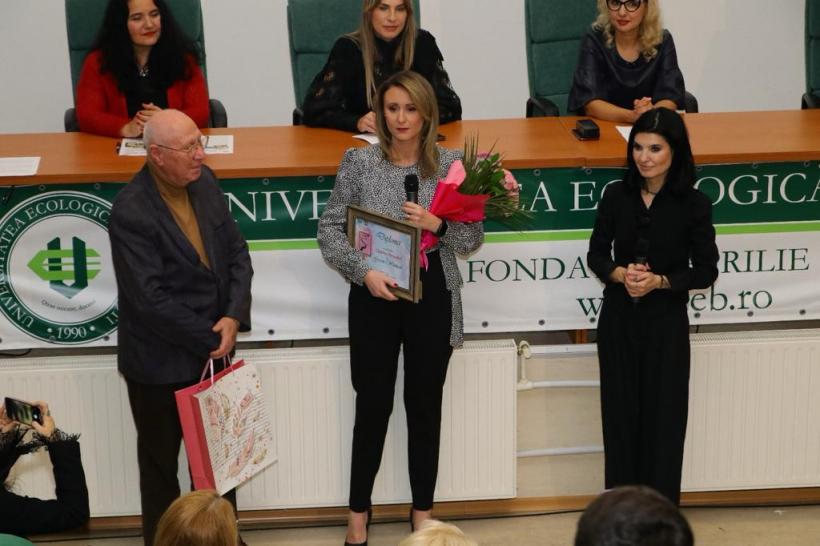 Personalitățile feminine ale anului au fost premiate la Gala Green Woman 2023. Printre cele 12 femei de succes, care au primit distincția Green Woman se numără Cătălina Porumbel și Mona Lisa Popa 18874953
