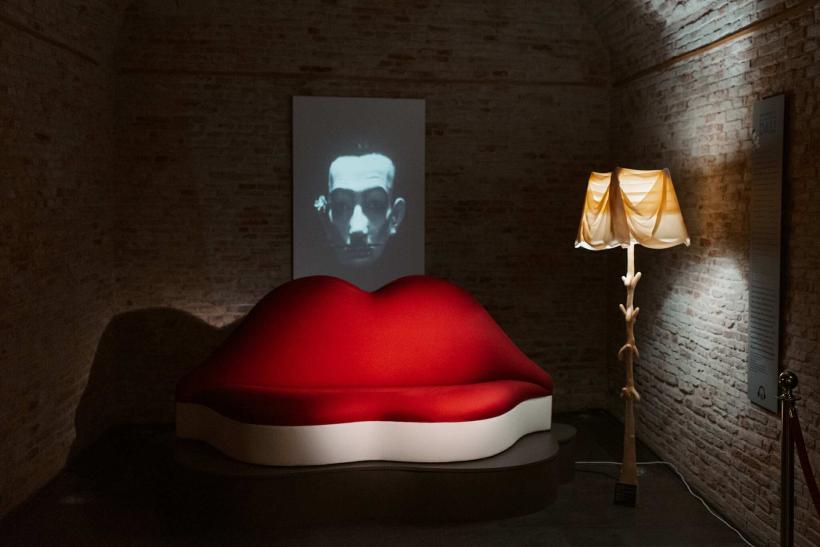 ARCUB – HANUL GABROVENI a deschis porțile CĂTRE „Universul lui Salvador DALÍ”: Peste 2.000 de persoane vor vizita expoziția până la finalul PRIMEI săptămâni 18875098