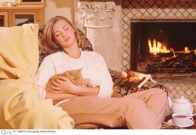 5 motive să dormi cu pisica. Efecte nebănuite asupra sănătății 