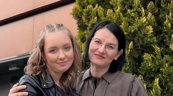 Alexia, fetița cu mâinile amputate, zâmbește din nou, la un an de la tragicul accident. Iată mesajul artistei: Acum sunt mai puternică  18875389