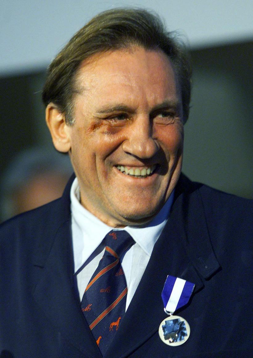 Gerard Depardieu scandalizează Franța, care vrea să-i retragă medalia Legiunea de Onoare  18875406