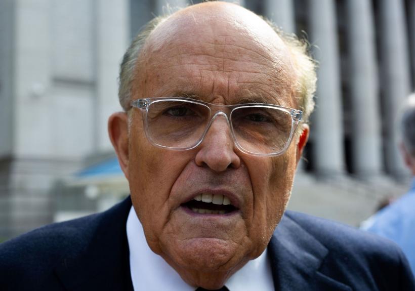Bun de plată: Rudy Giuliani, condamnat să plătească 148 de milioane de dolari pentru defăimarea a doi agenţi electorali 18875452