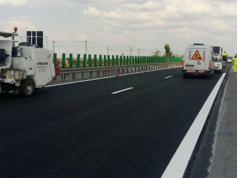 Circulație rutieră oprită pe prima bandă a Autostrăzii București - Constanța pentru lucrări