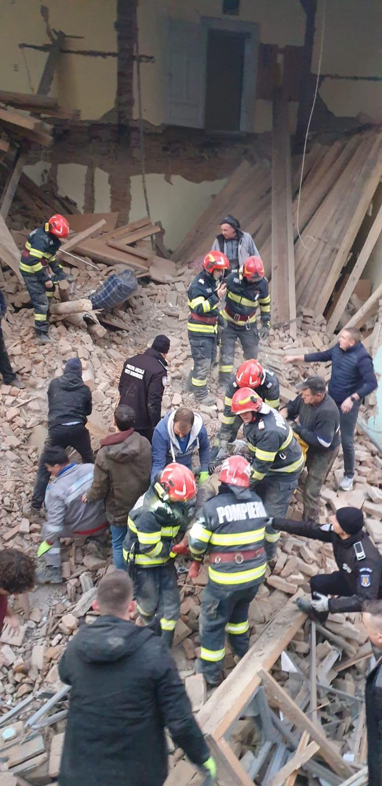 Tragedie la liceul din Odorheiu Secuiesc: Una dintre victime a murit 18875774