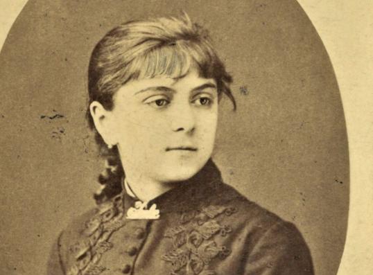 Lilica, domnișoara genială cu aripile tăiate 18875969