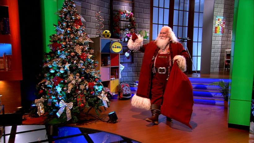 Moș Crăciun ajunge în platoul Ești mai deștept decât un copil de clasa a V-a?  Copiii vedetelor se întrec cu concurenţi inediţi în ediţiile speciale ale emisiunii 18876321