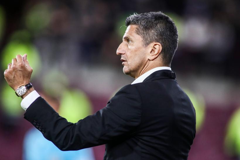 Răzvan Lucescu încheie anul pe primul loc în Grecia cu o victorie la scor de tenis 18876364