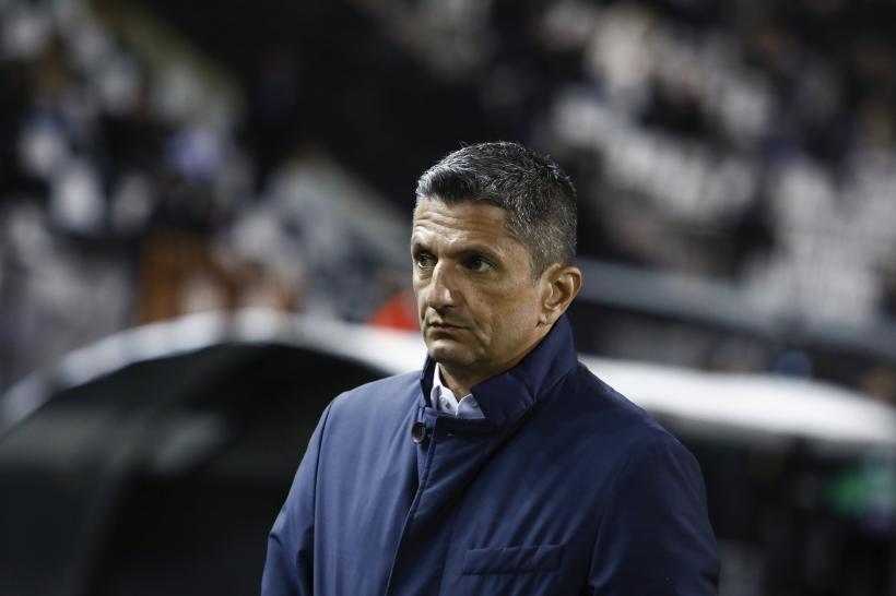 Răzvan Lucescu încheie anul pe primul loc în Grecia cu o victorie la scor de tenis 18876365