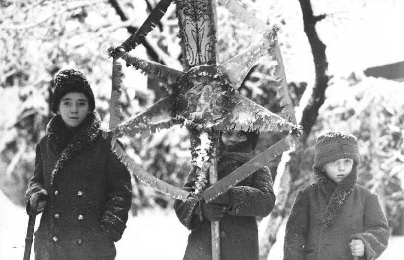 Amintiri din comunism: Crăciunul copilăriei (povestit de Ioan-Aurel Pop) 18876282