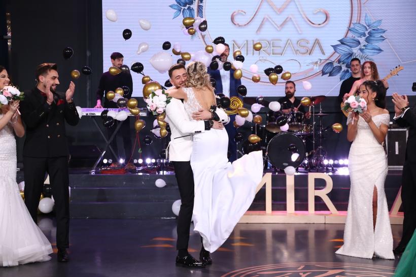 Ioana şi Marius, câştigătorii celui de-al optulea sezon Mireasa şi ai premiului în valoare de 40.000 de Euro 18876539