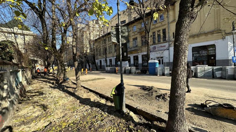 Nicușor Dan anunță investiții de 34 de milioane de lei în repararea trotuarelor din Capitală 18876591