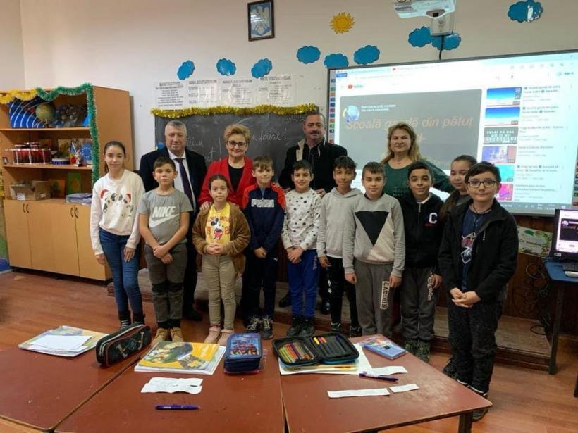 Umaniștii au dat startul la colinde,  și la alegerile pentru anul 2024 18876618