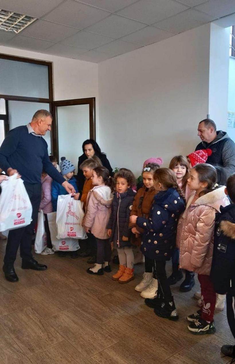 Umaniștii au dat startul la colinde,  și la alegerile pentru anul 2024 18876619