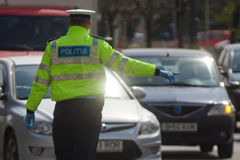 Razie de amploare a Poliției Rutiere, în ajun de Crăciun! Sute de șoferi au rămas fără carnet