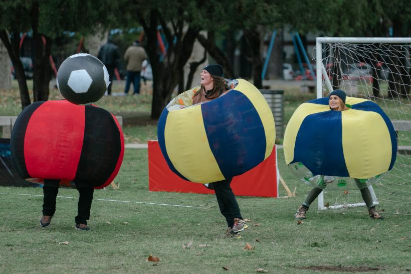 Giulia și Vlad Huidu au câștigat ultima amuletă a sezonului 6 America Express. Irina Fodor pune în joc diseară cuferele care aduc eliminarea dinaintea Marii Finale 18876807