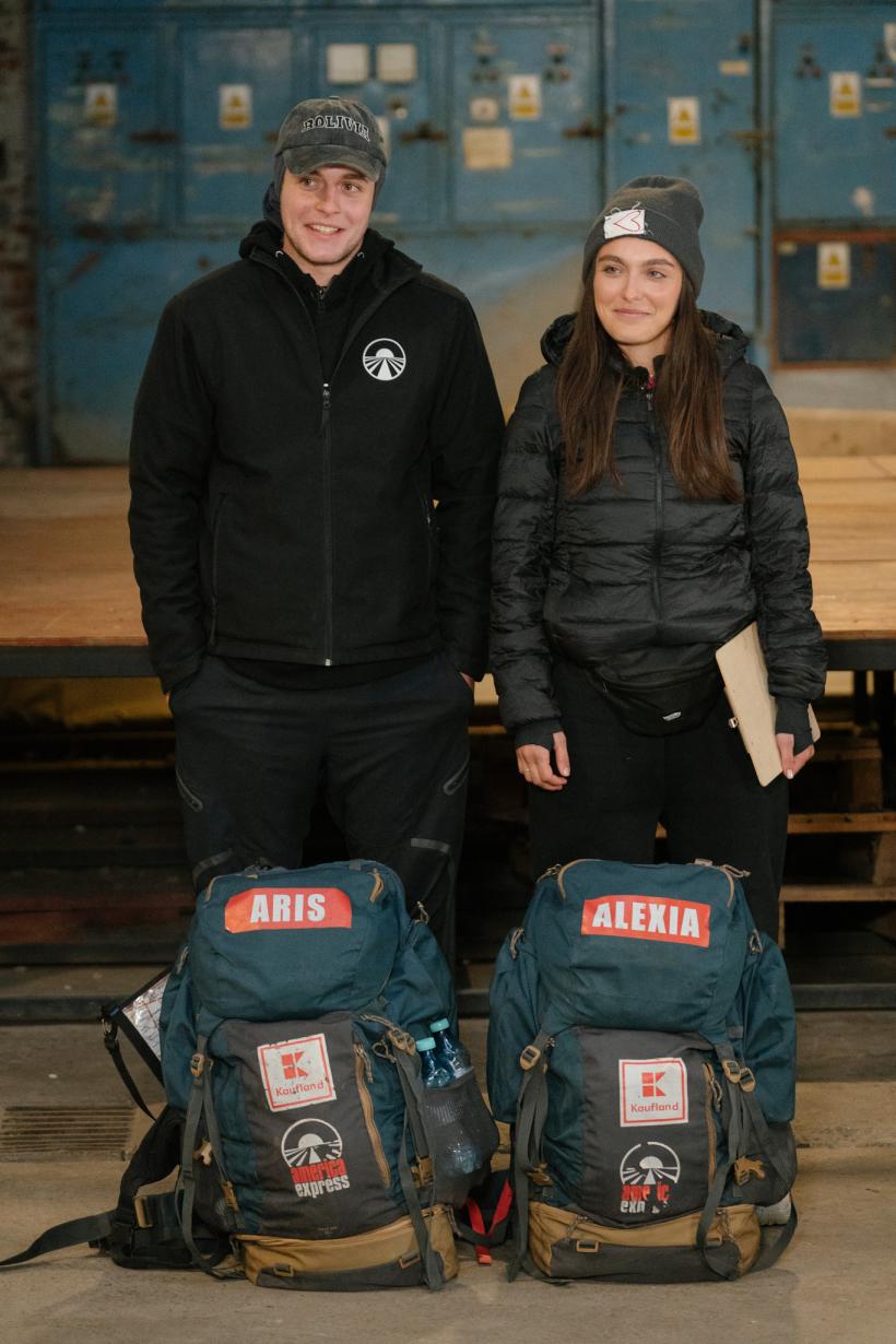 America Express, lider de audiență. Adrenalină la cote maxime, la proba zborului acrobatic. Diseară sunt desemnate cele două echipe finaliste! 18876975