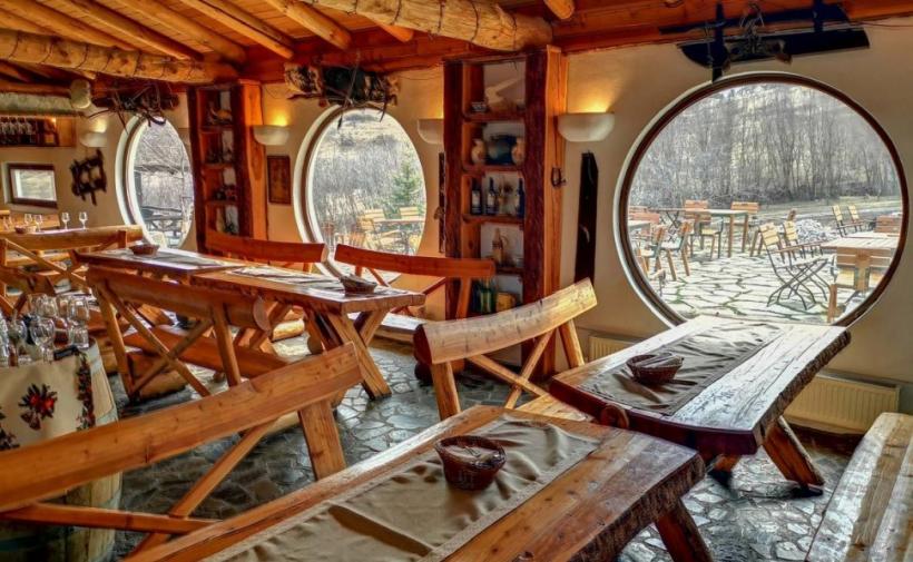 Cine este patronul pensiunii Ferma Dacilor din Prahova. Interlopul renumit în anii 2000 18876952