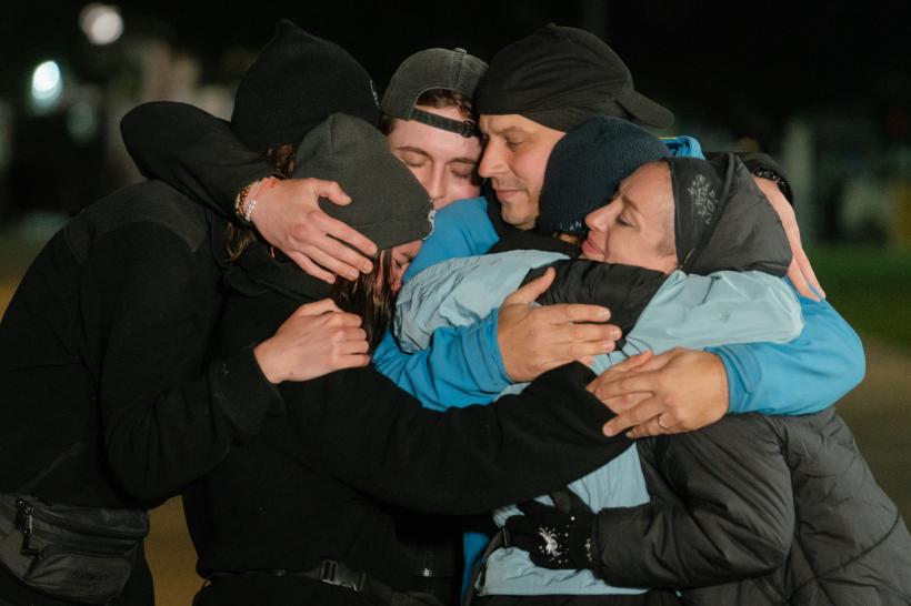 Antena 1, lider de audiență și în a doua zi de Crăciun: Aris și Alexia Eram se luptă diseară cu Laura Giurcanu și Sânziana Negru în Marea Finală America Express, pentru trofeul sezonului 6 18877133