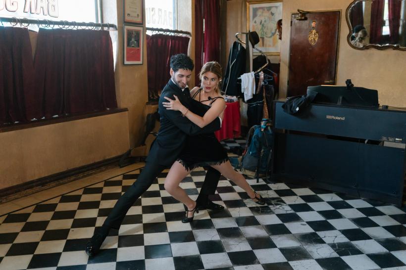 Antena 1, lider de audiență și în a doua zi de Crăciun: Aris și Alexia Eram se luptă diseară cu Laura Giurcanu și Sânziana Negru în Marea Finală America Express, pentru trofeul sezonului 6 18877135