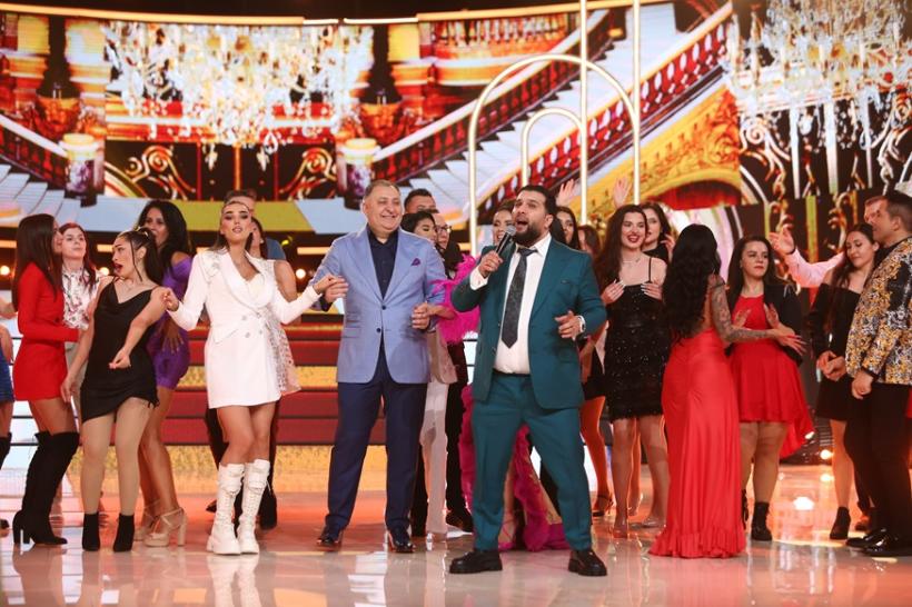 Revelionul cel neBUN aduce la Antena 1 zeci de vedete, care se întrec în cel mai tare concurs de revelioane. Liviu şi Andrei împreună cu Nea Mărin, gazdele show-ului din noaptea dintre ani 18877256