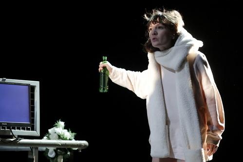 POVESTEA ACELOR OAMENI CARE ÎNTR-O SEARĂ S-AU ADUNAT ÎN JURUL UNEI MESE la Teatrul Național Mihai Eminescu Timișoara 18877538