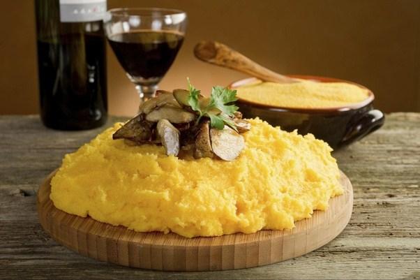 Povești din bucătărie: Mămăliga în tradiția românească