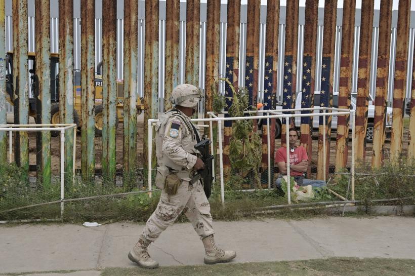 Americanii vor redeschide mai multe puncte de trecere a frontierei 18877971