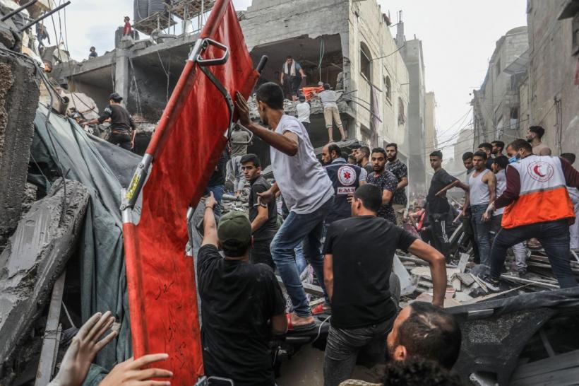 Tactici teroriste: Hamas a ținut ostatici la cel mai mare spital din Gaza 18877958