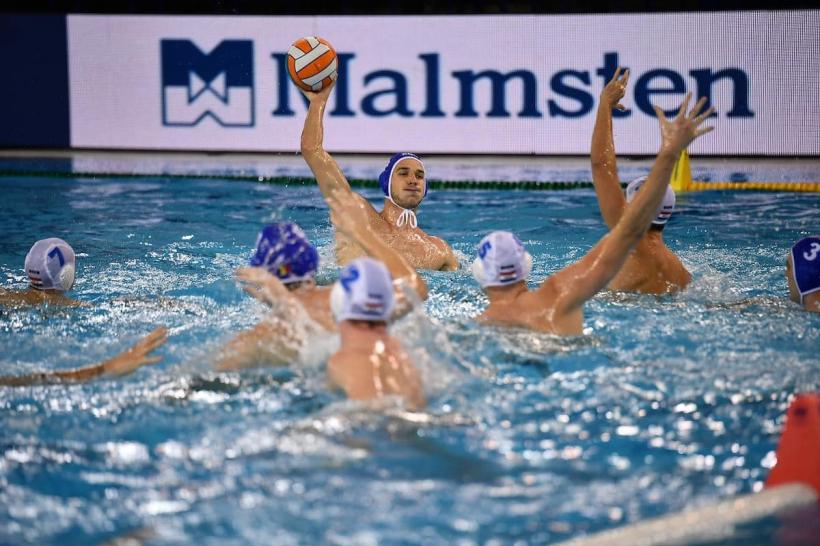 Naţionala masculină de polo pe apă a României a învins Țările de Jos 18878493