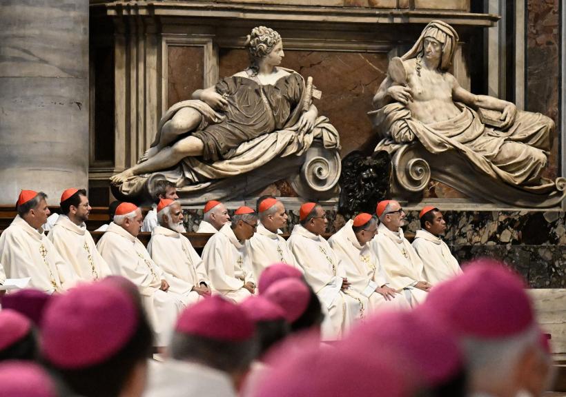 Vaticanul dezbate posibilitatea ca preoții romano-catolici să se căsătorească 18878613