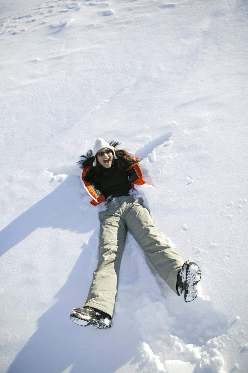 Numeroase școli din Moldova și Muntenia au suspendat cursurile din cauza viscolului 18878829