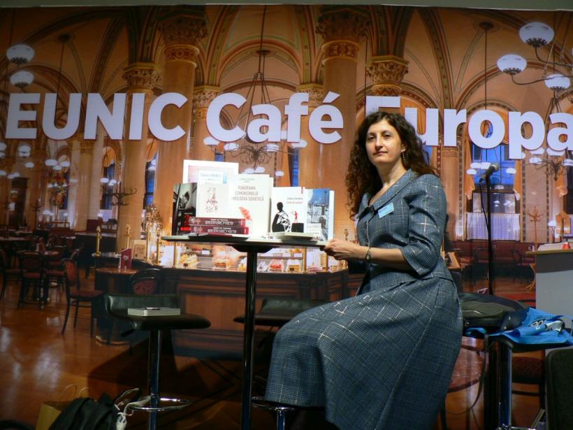 Șuetă cu scriitoarea și cercetătoarea Liliana Corobca: „Mulți scriitori au trăit mai bine în comunism (decât după) și nu au scris mai rău” 18879047