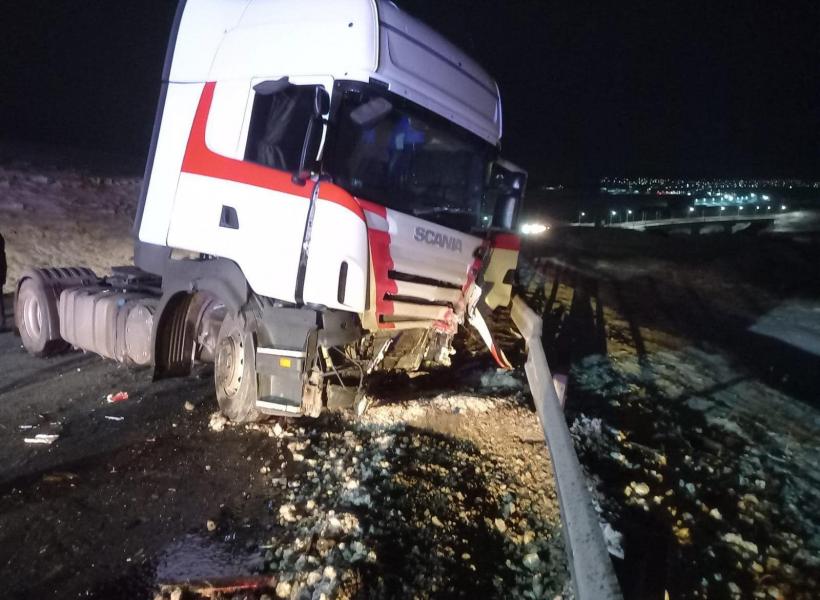Accident înfiorător la Zidul Morții, la Suceava. Șoferul autoturismului a murit pe loc 18879426
