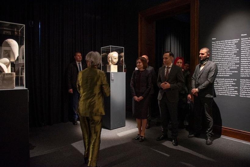 Maia Sandu a vizitat expoziția „Brâncuși: surse românești și perspective universale”, la Timișoara 18879421