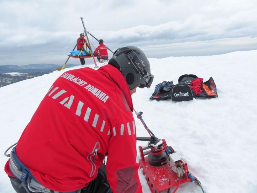 17 persoane, salvate de pe munte în ultimele 24 de ore. Patru dintre acestea, transportate la spital