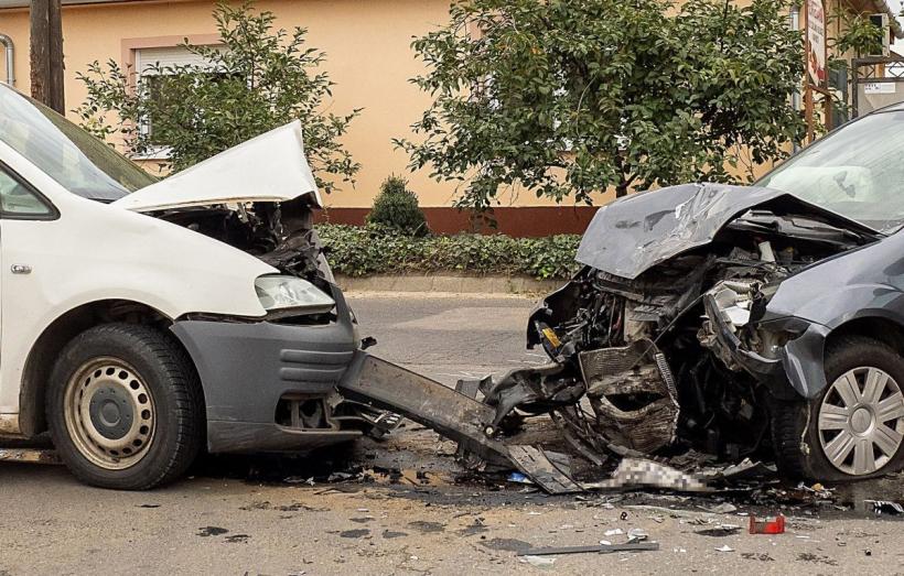 Peste jumătate dintre mașinile second hand ascund daune. Vezi care sunt mai avariate autoturisme în România